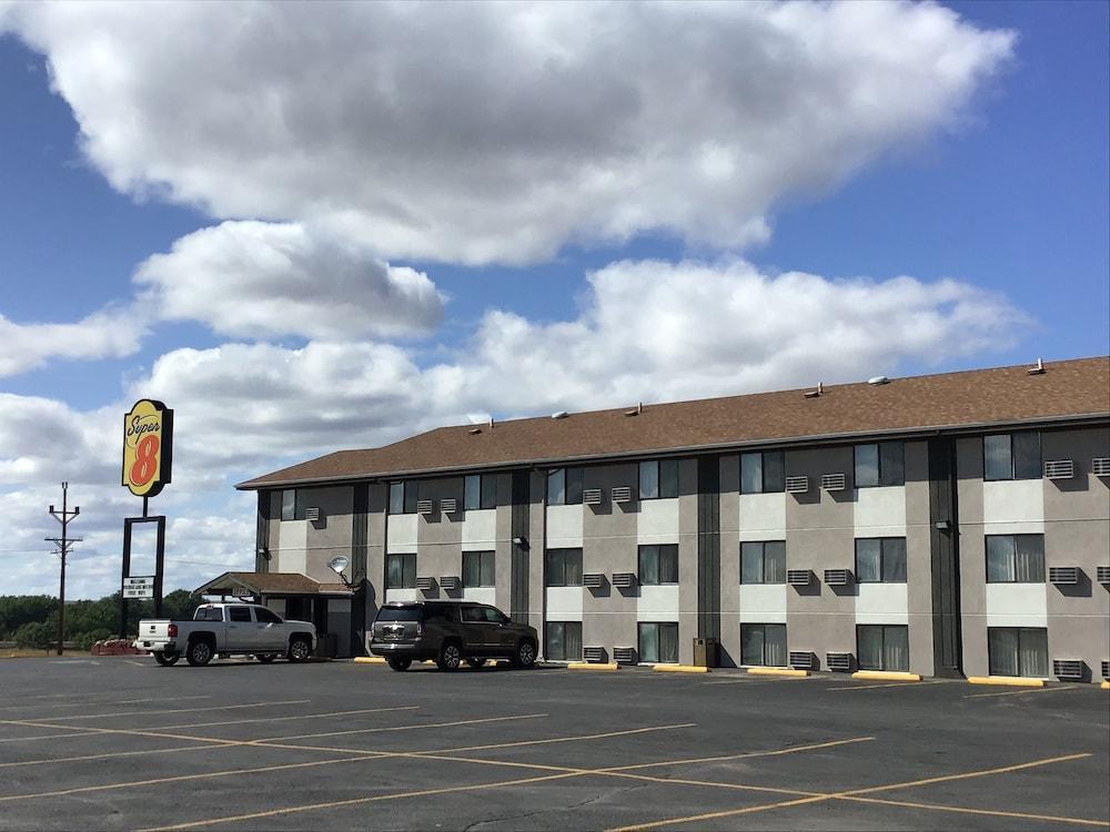 Super 8 By Wyndham Miles City Extérieur photo