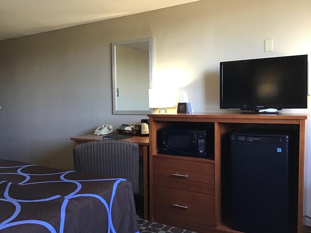 Super 8 By Wyndham Miles City Extérieur photo