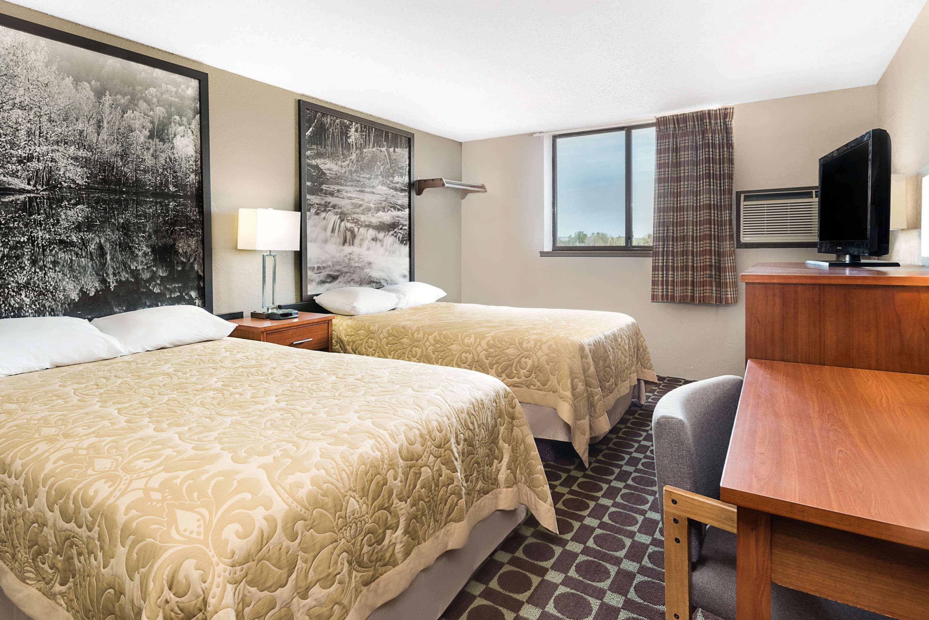 Super 8 By Wyndham Miles City Extérieur photo