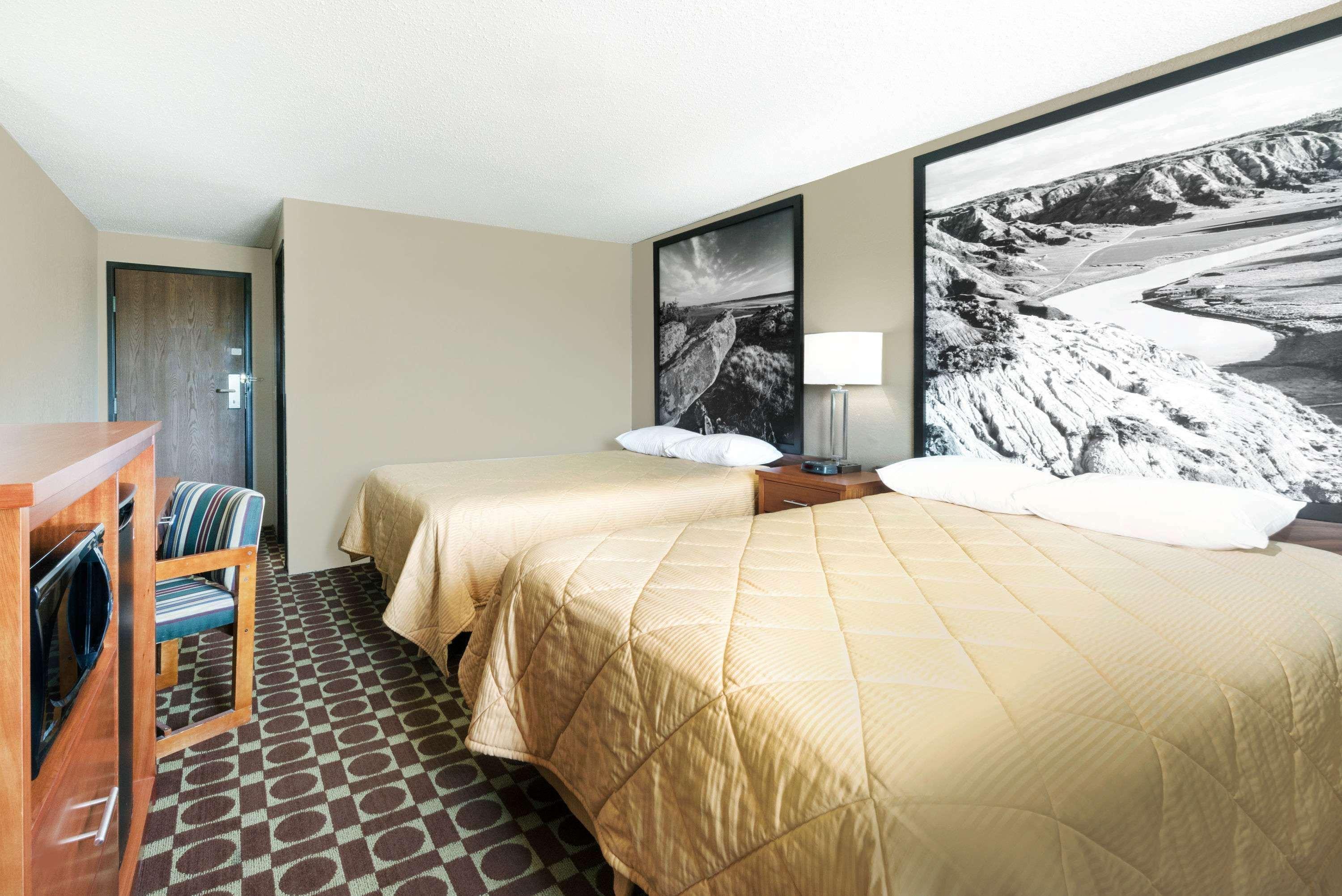 Super 8 By Wyndham Miles City Extérieur photo