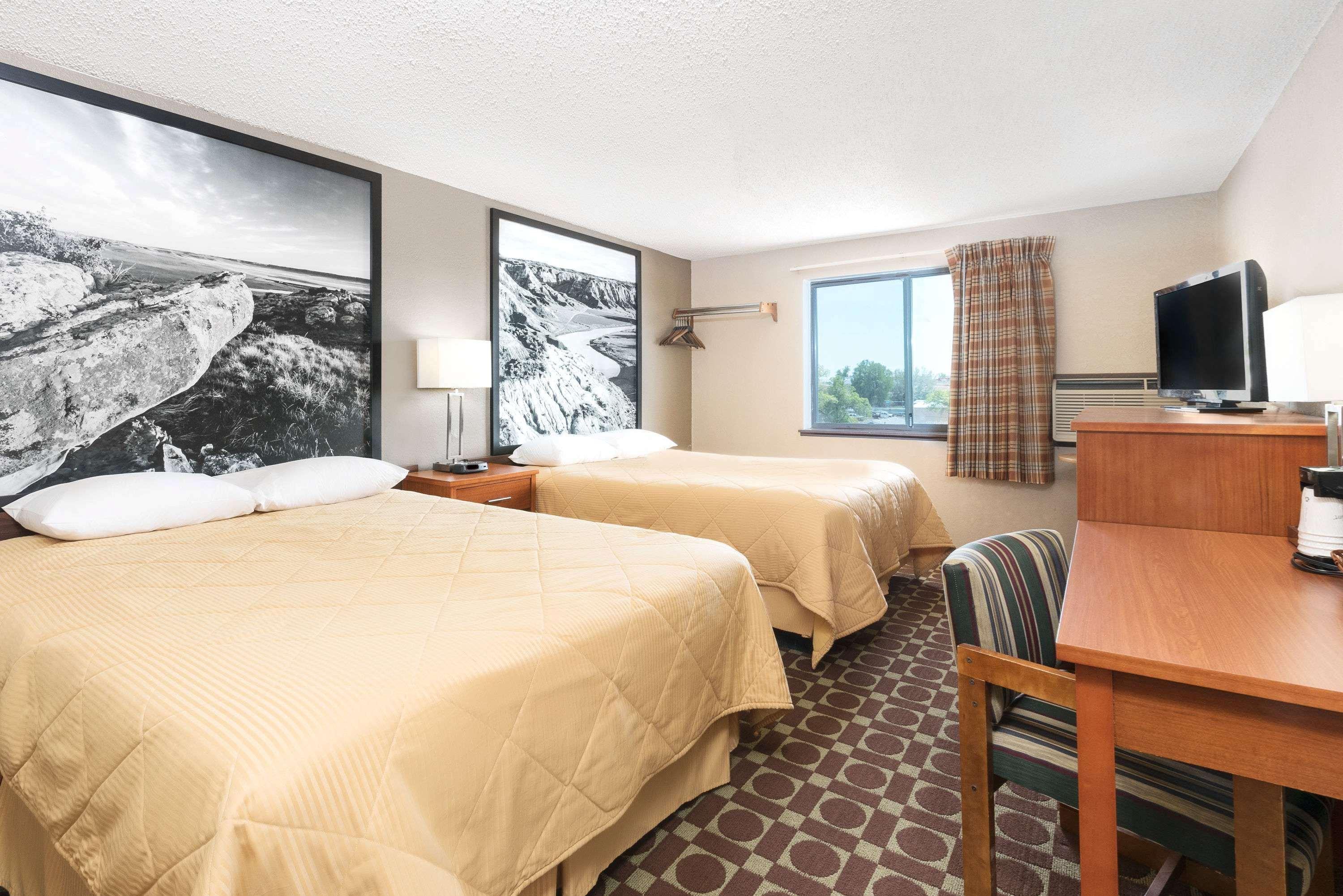 Super 8 By Wyndham Miles City Extérieur photo