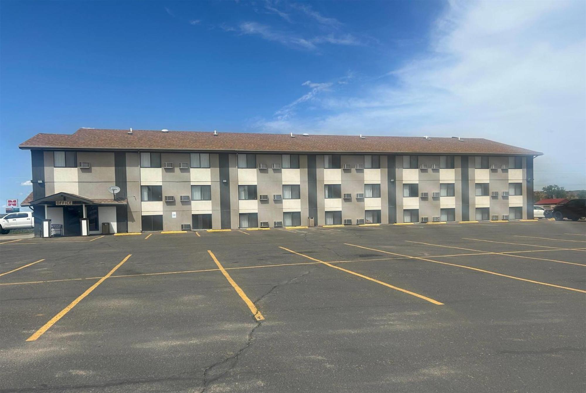 Super 8 By Wyndham Miles City Extérieur photo