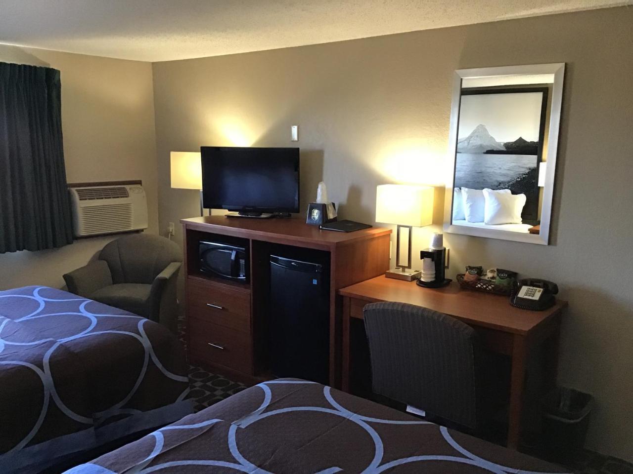 Super 8 By Wyndham Miles City Extérieur photo